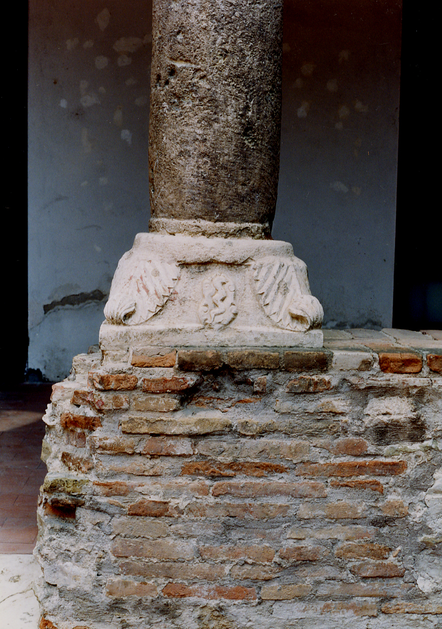 capitello - ambito abruzzese (seconda metà sec. XIV)