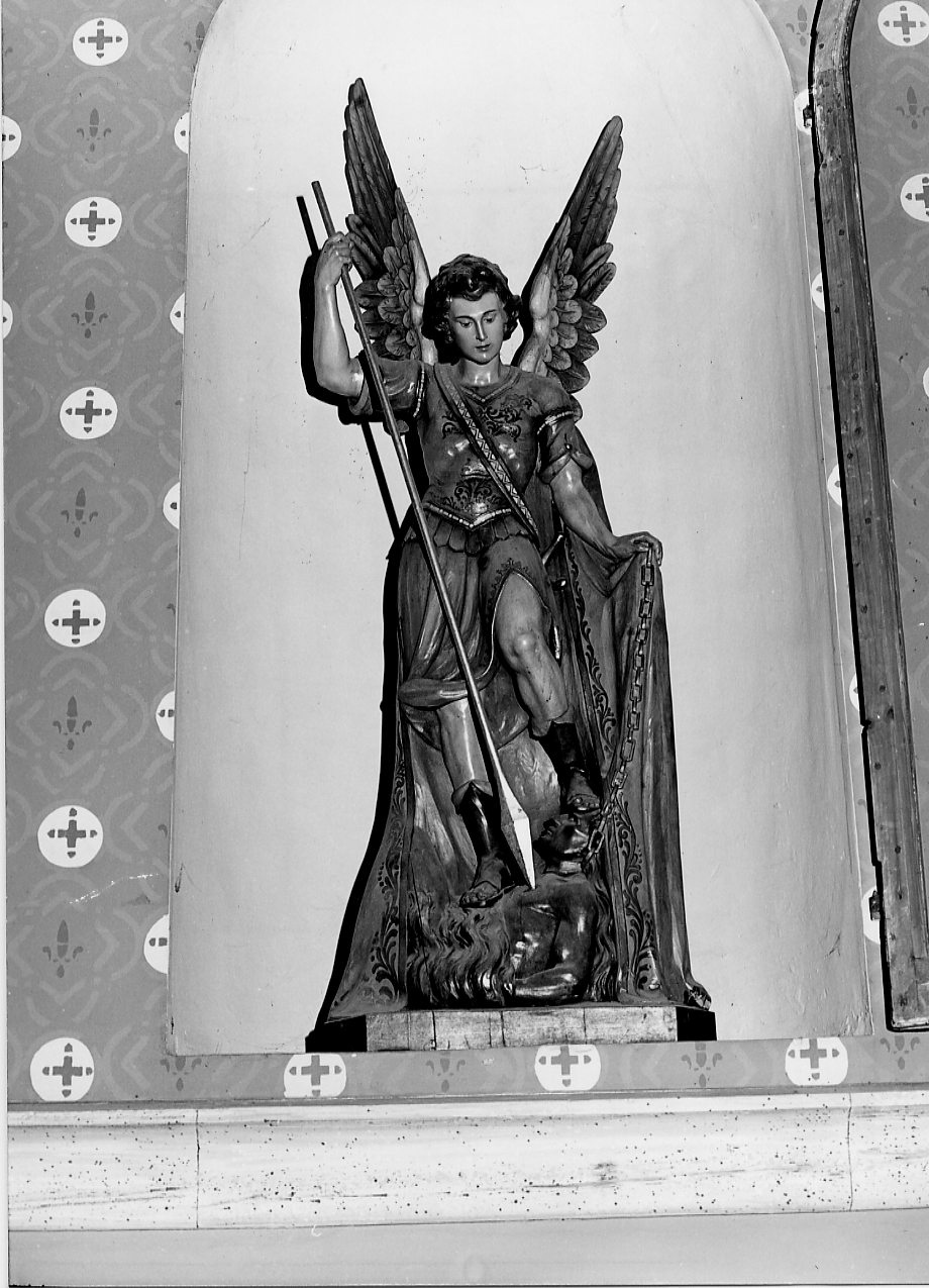 SAN MICHELE ARCANGELO COMBATTE CONTRO SATANA (statua) - ambito abruzzese (sec. I, sec. XVIII)