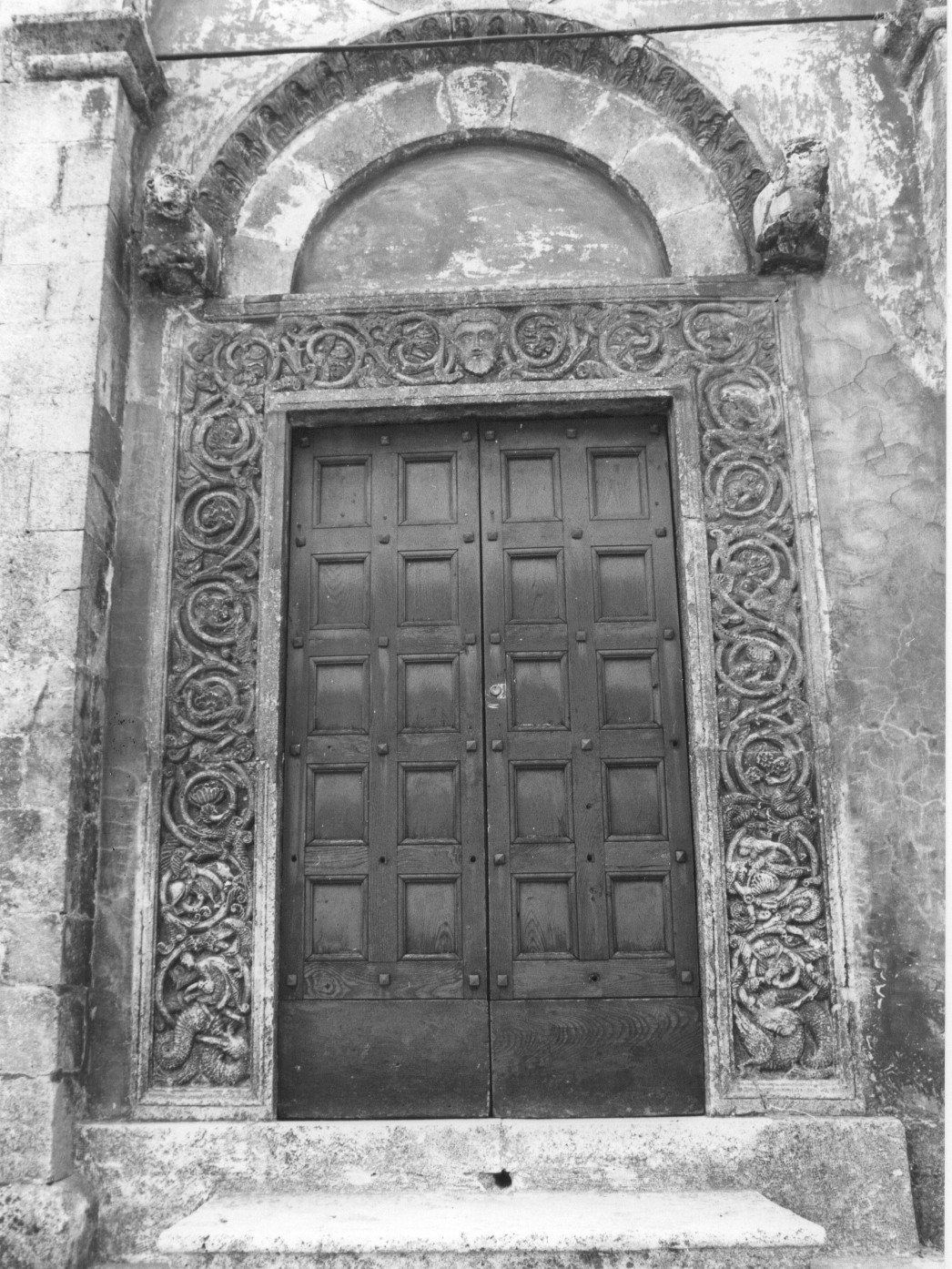 portale - ambito abruzzese (sec. XIII)