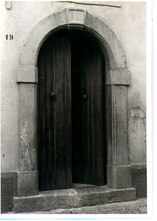 portale - ad arco - bottega lucana (sec. XIX)