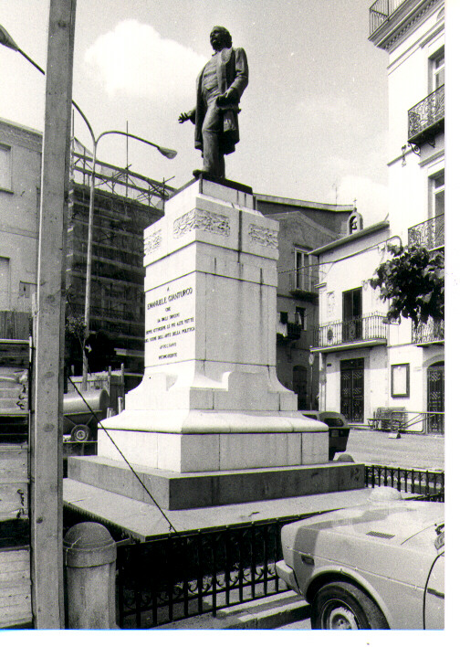 monumento di Chiaromonte Gaetano (inizio sec. XX)