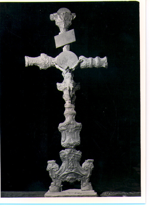 Cristo crocifisso (croce d'altare) - bottega Italia meridionale (fine/inizio secc. XVIII/ XIX)
