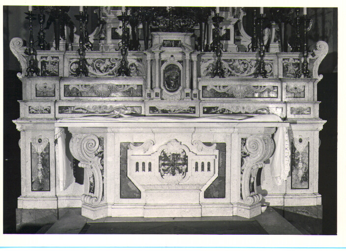 altare maggiore - bottega Italia meridionale (prima metà sec. XVIII)