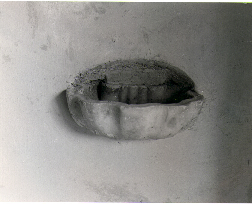 acquasantiera da parete - bottega lucana (fine sec. XVIII)