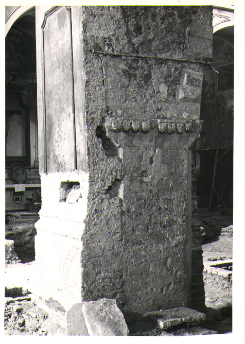 pilastro, frammento - bottega Italia meridionale (sec. XIV)