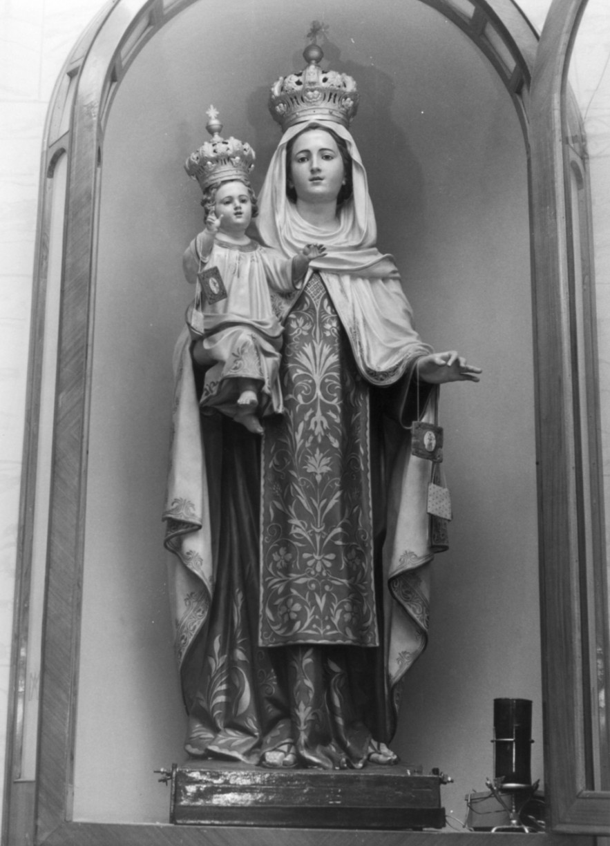 Madonna del Carmine, Madonna con Bambino (statua) - bottega Italia meridionale (primo quarto sec. XX)