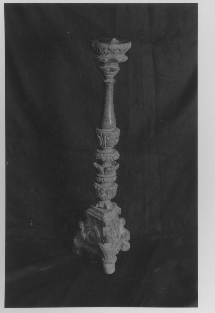 candeliere, opera isolata - bottega napoletana (prima metà sec. XVIII)