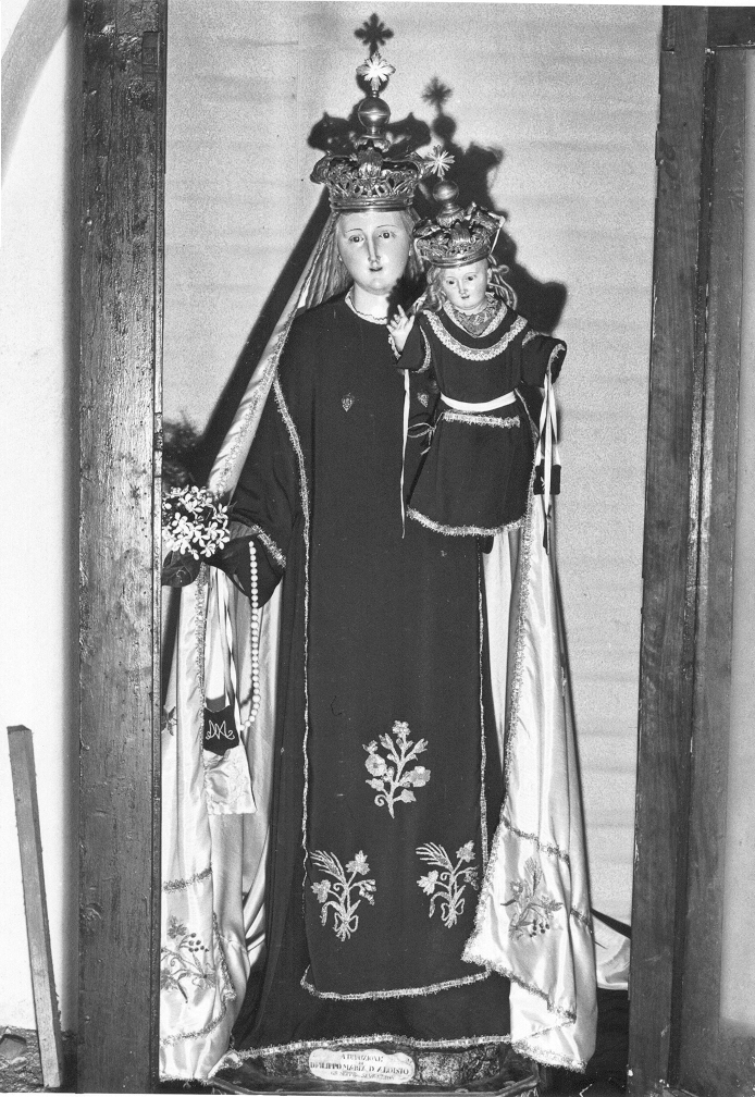 Madonna con Bambino (statua) di Savaglios Giuseppe (sec. XIX)