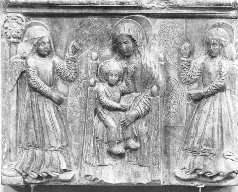 Madonna in trono con Bambino tra due angeli, Madonna in trono con Bambino (rilievo) di Maestro di Noepoli (attribuito) (primo quarto sec. XVI)