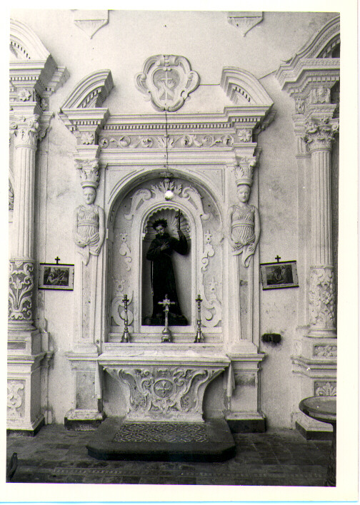 candeliere d'altare, serie - bottega Italia meridionale (prima metà sec. XIX)