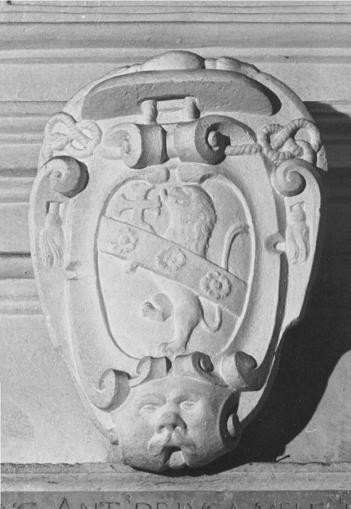stemma vescovile di Francesco Antonio De Luca, stemma vescovile (decorazione plastica, insieme) - bottega lucana (sec. XVII)