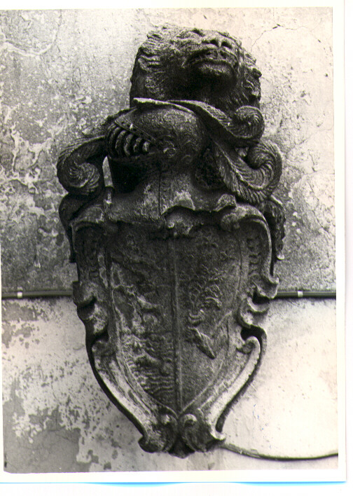 Stemma della famiglia Rossi, stemma (rilievo) - bottega lucana (sec. XVIII)