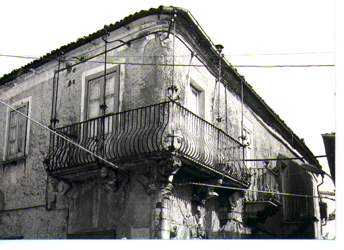 balcone - bottega Italia meridionale (sec. XVIII)