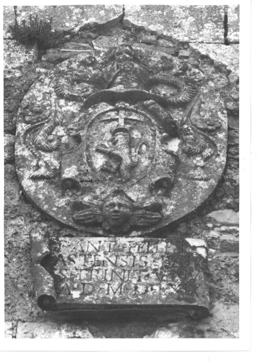 stemma gentilizio (rilievo) - bottega Italia meridionale (sec. XVI)