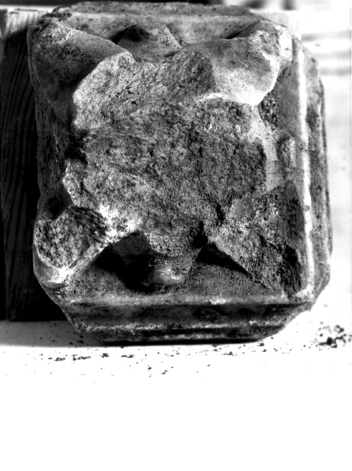 mensola, frammento - bottega Italia meridionale (fine/inizio secc. XII/ XIII)