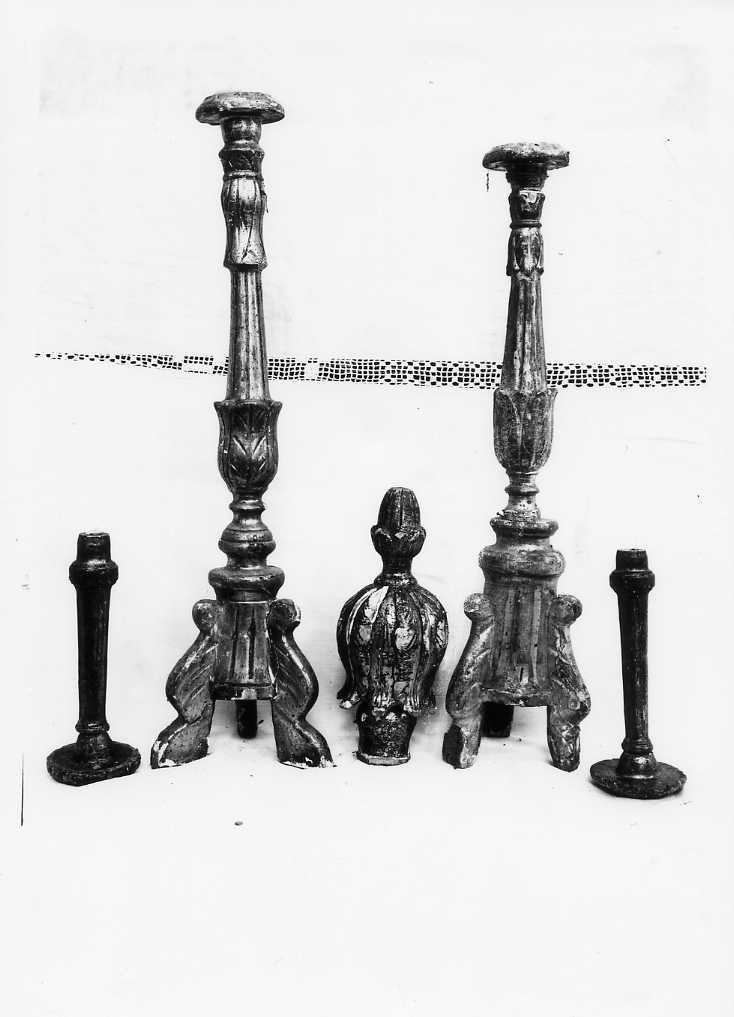 candeliere d'altare, coppia - bottega Italia meridionale (fine/inizio secc. XIX/ XX)