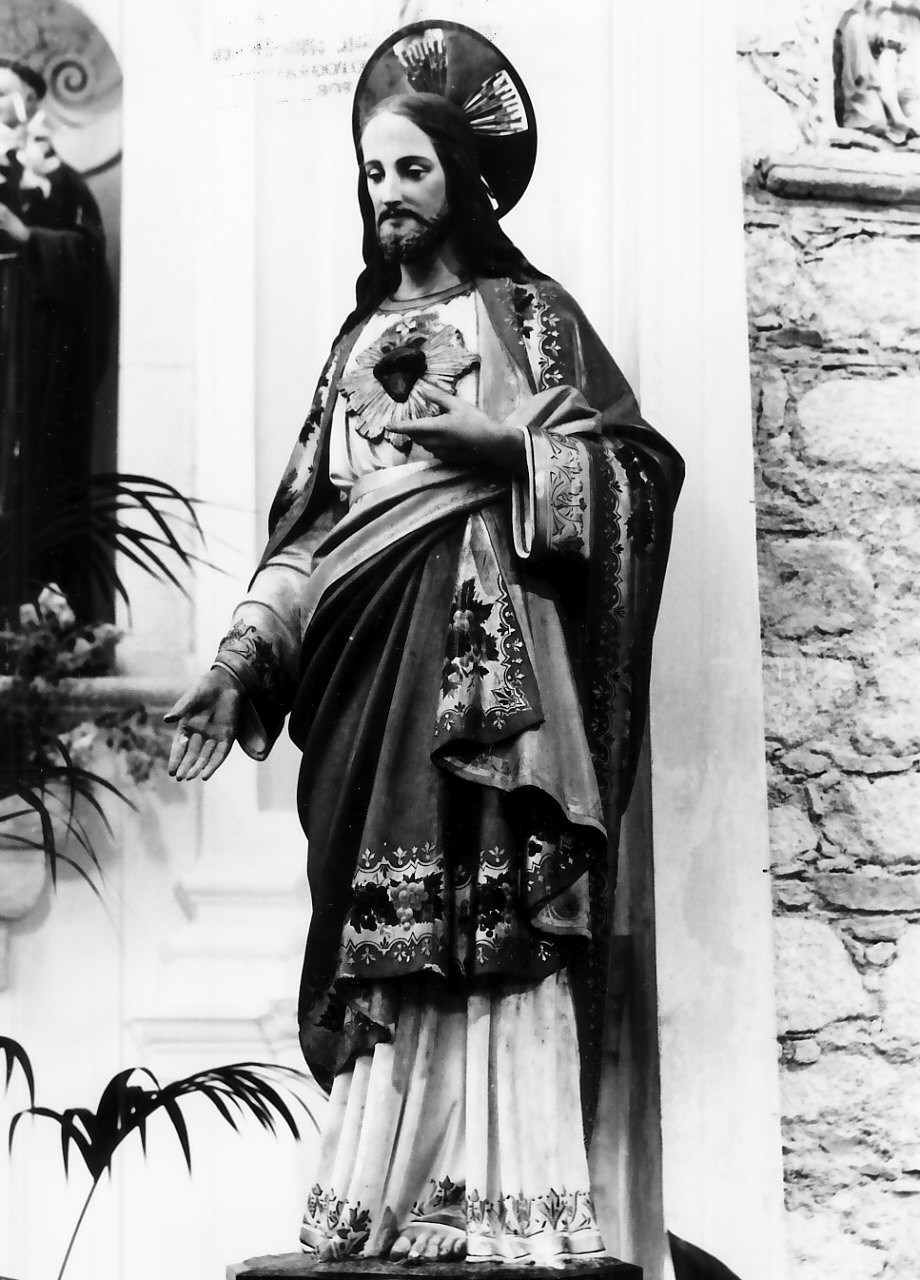 Sacro Cuore di Gesù (statua, opera isolata) - bottega Italia meridionale (prima metà sec. XX)