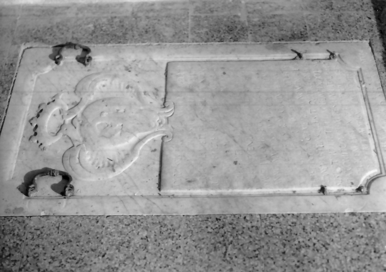 lapide tombale, opera isolata - bottega calabrese (sec. XIX)