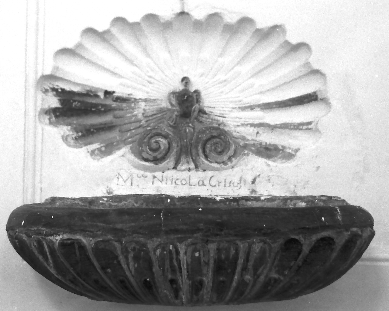 acquasantiera pensile, opera isolata - bottega calabrese (sec. XVIII)