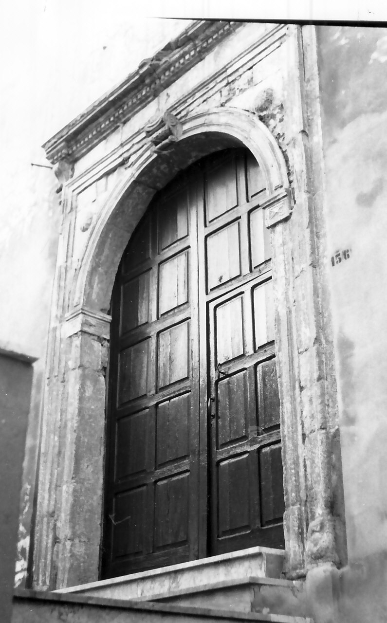 portale - bottega calabrese (fine/inizio secc. XVII/ XVIII)