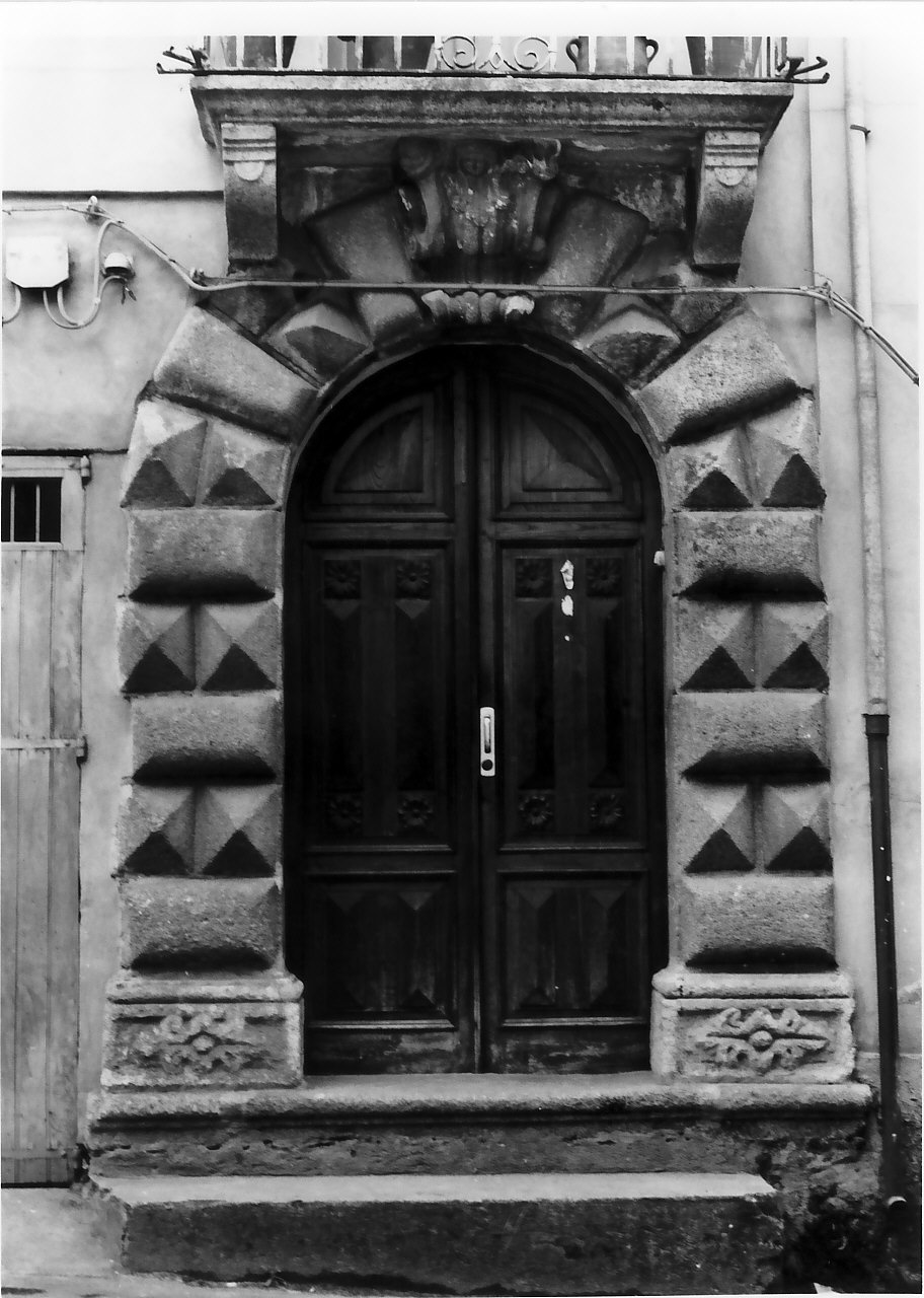 portale, opera isolata - bottega Italia meridionale (fine sec. XVIII)