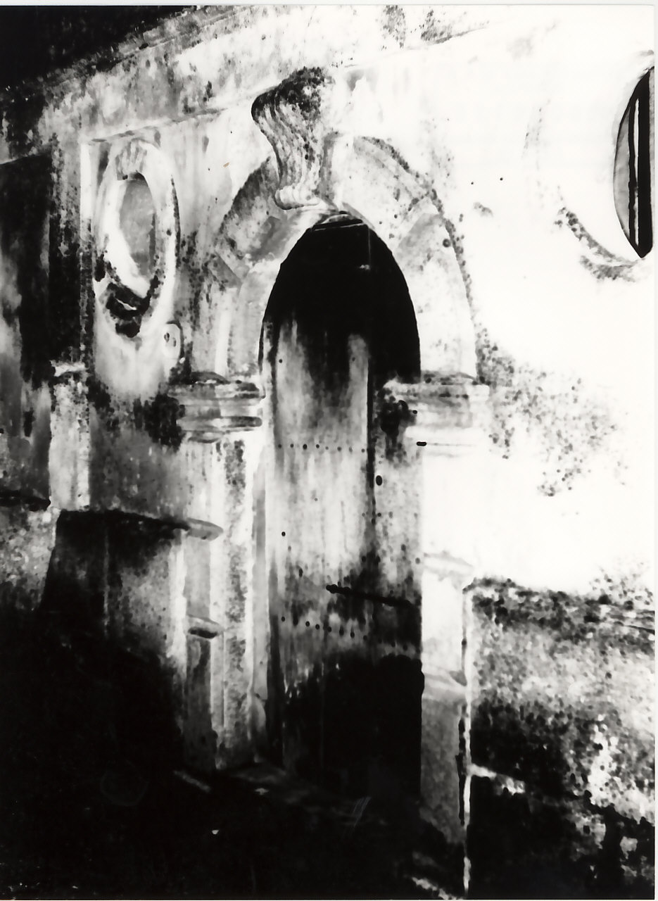 portale, opera isolata - bottega Italia meridionale (fine/inizio secc. XVII/ XVIII)
