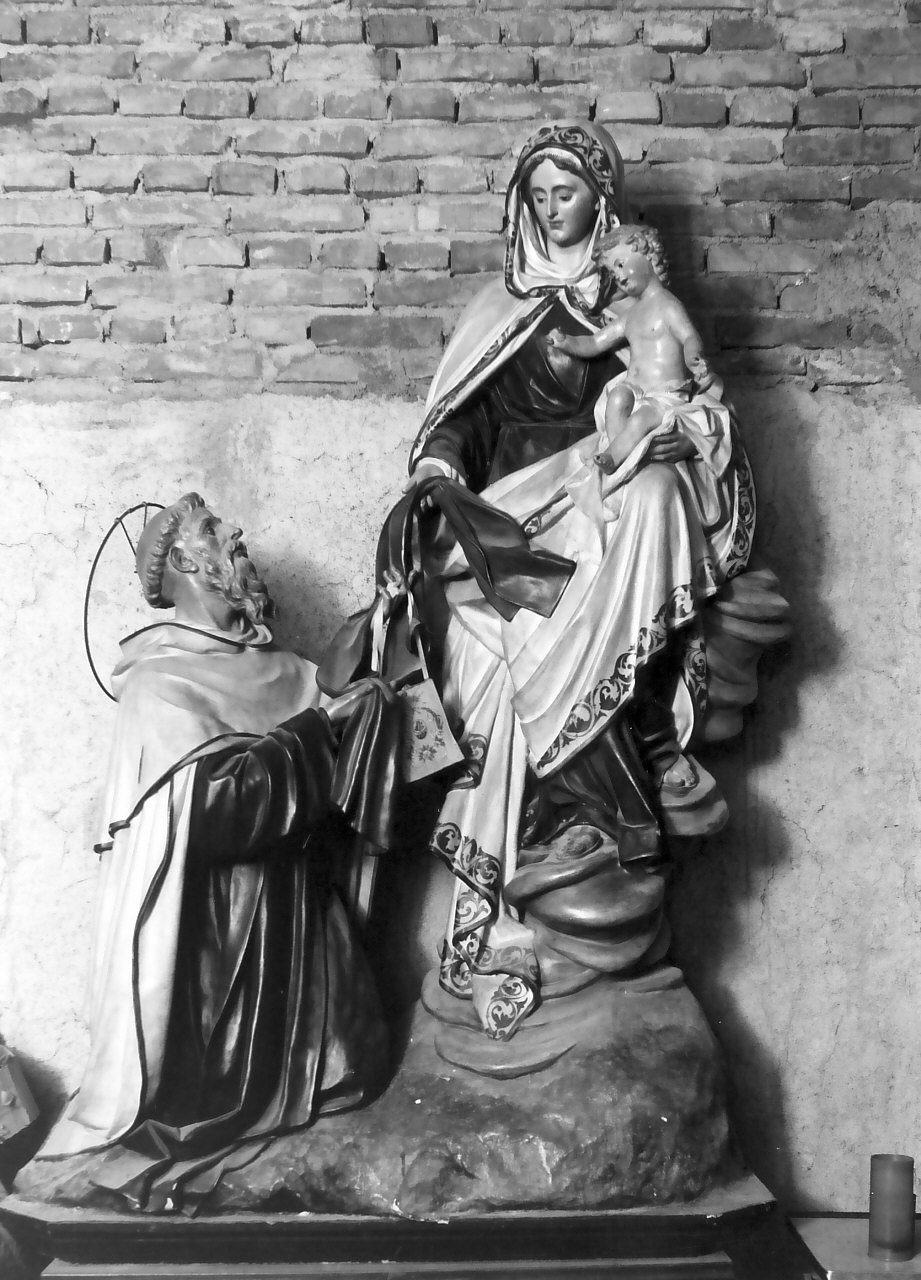 Madonna del Carmelo offre lo scapolare a San Domenico (gruppo scultoreo, opera isolata) - bottega pugliese (sec. XIX)