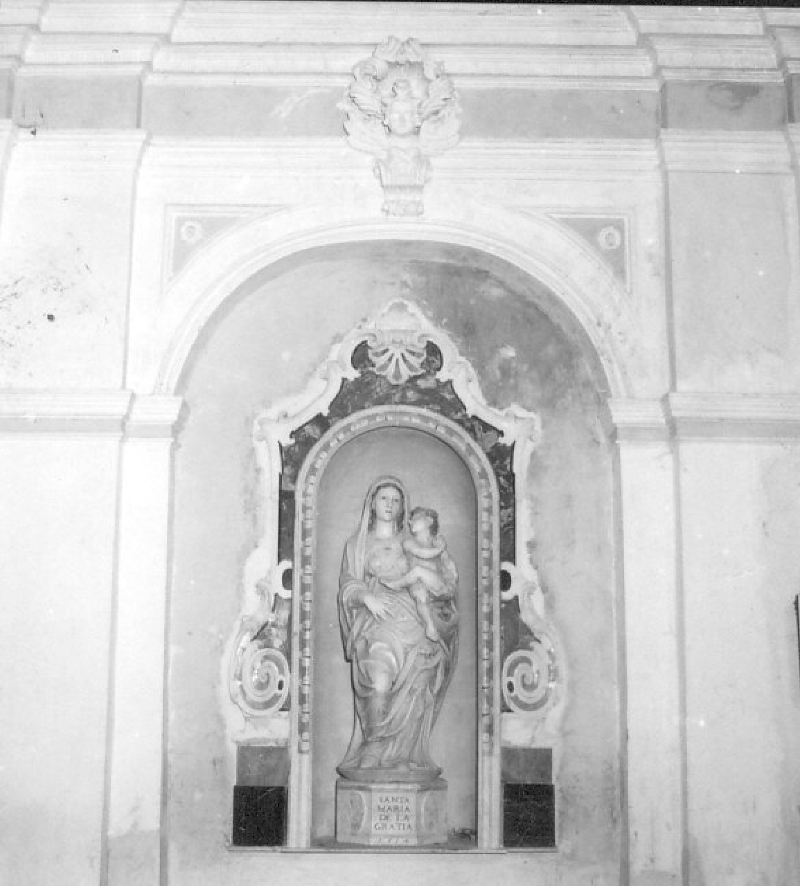 Madonna delle Grazie, Madonna con Bambino (statua, opera isolata) di Gagini Antonello (scuola) (sec. XVI)