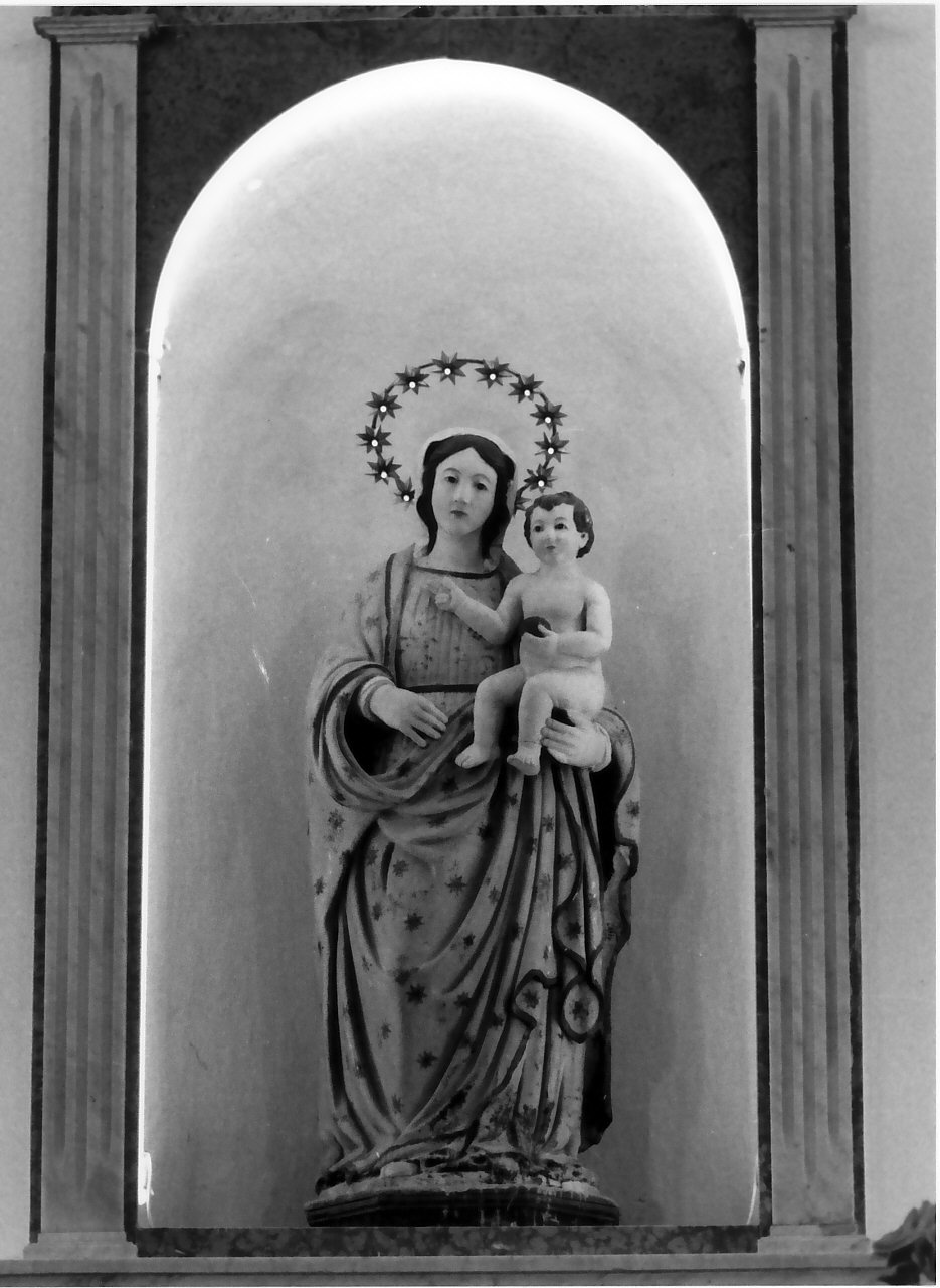 Madonna di Loreto, Madonna con Bambino (statua) - bottega calabrese (fine sec. XVII)