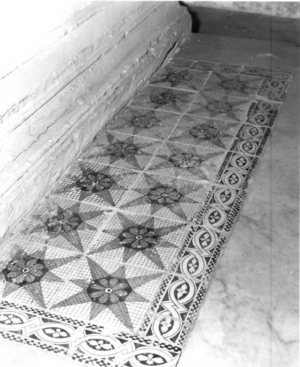 pavimento, frammento - bottega Italia meridionale (sec. XIX)