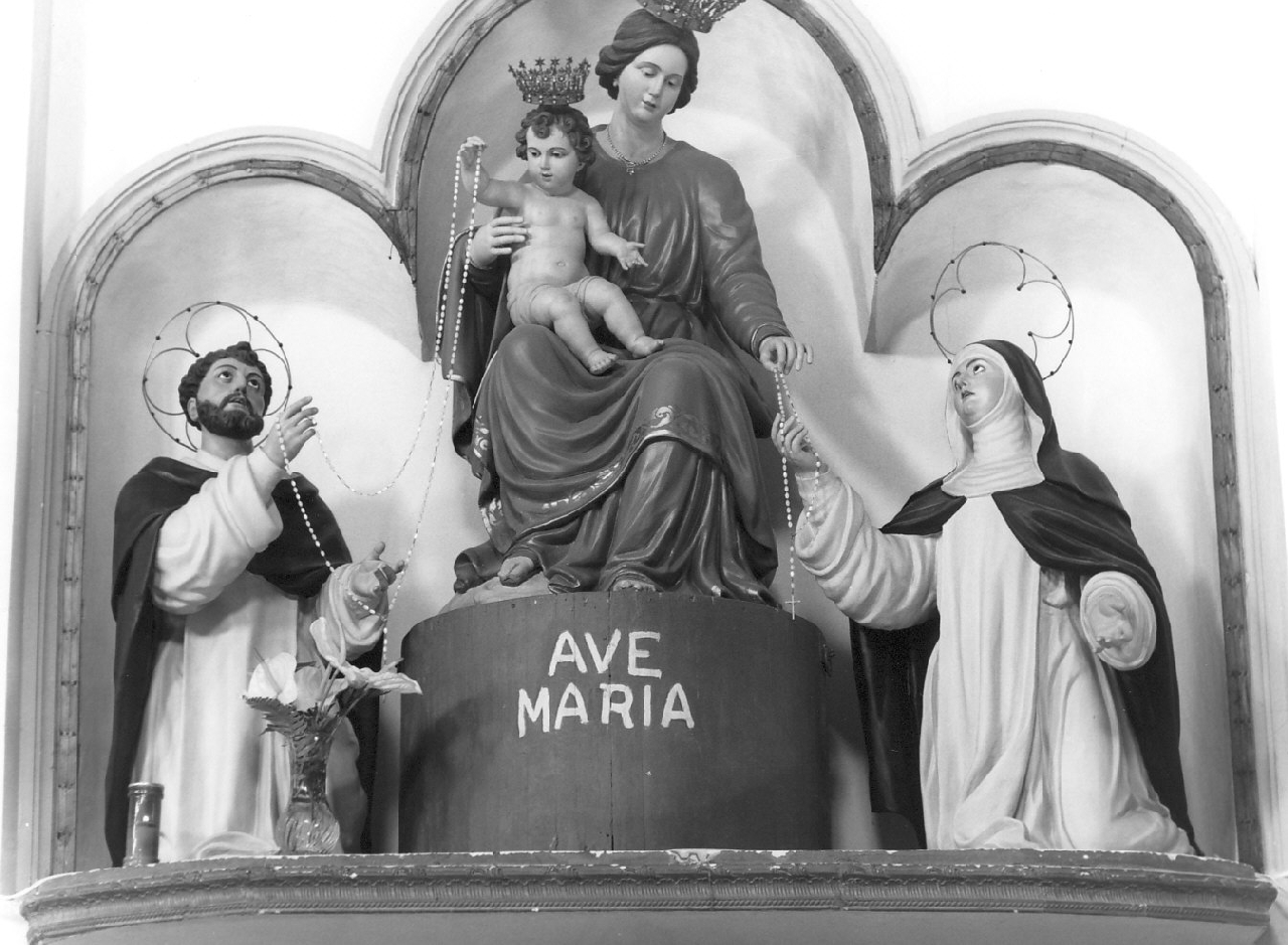 Madonna di Pompei (gruppo scultoreo, opera isolata) - bottega Italia meridionale (inizio sec. XX)