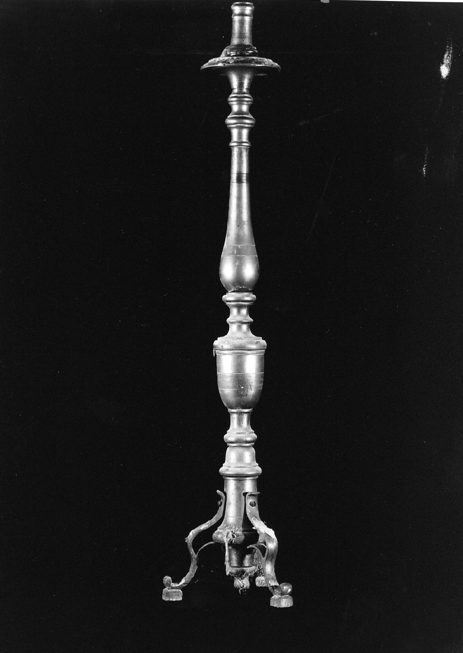 candelabro, serie - bottega Italia meridionale (inizio sec. XX)
