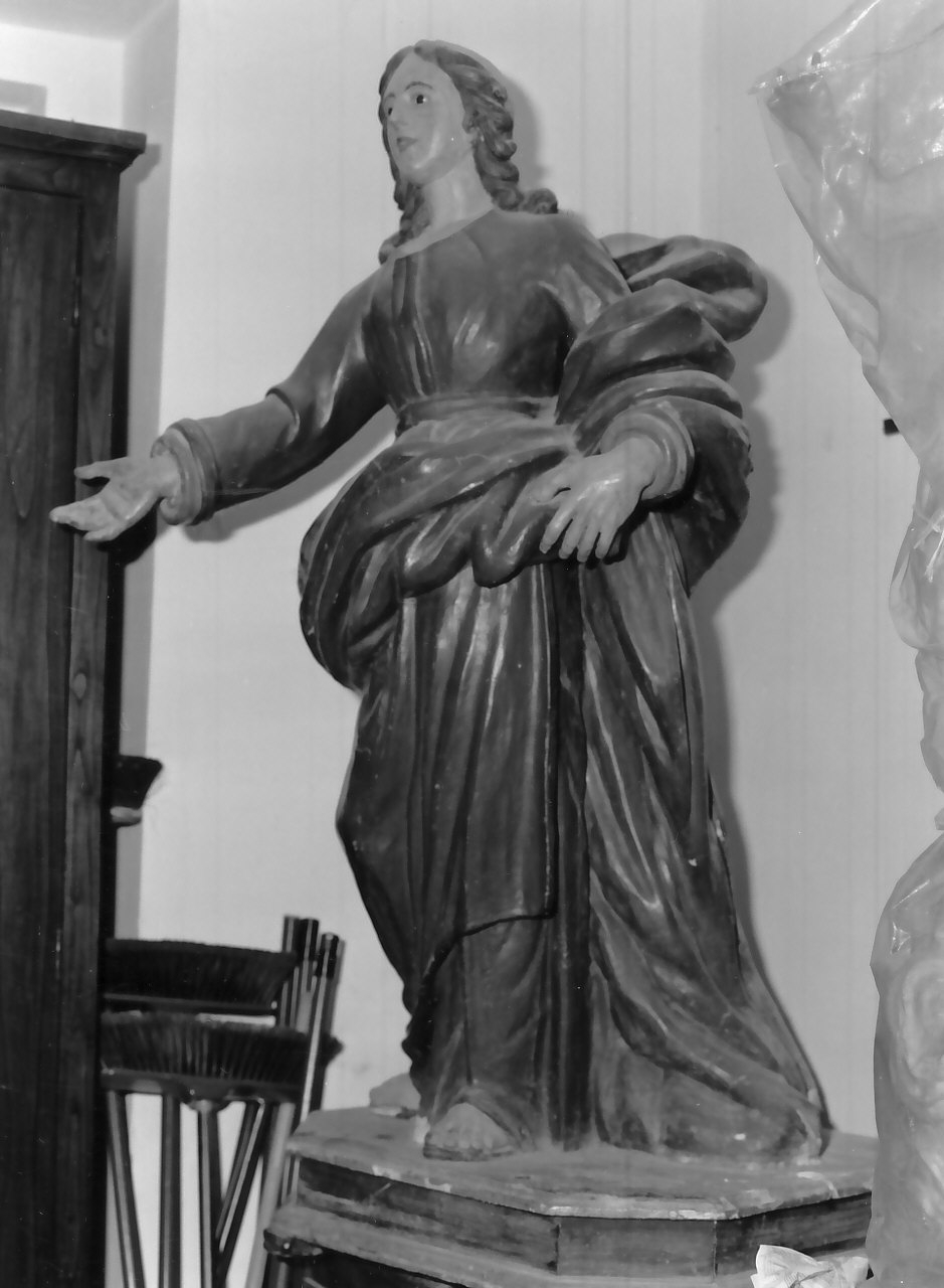 San Giovanni Evangelista (statua, opera isolata) - bottega Italia meridionale (sec. XVIII)
