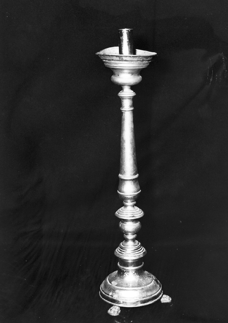 candeliere d'altare, serie - bottega Italia meridionale (sec. XIX, sec. XX)