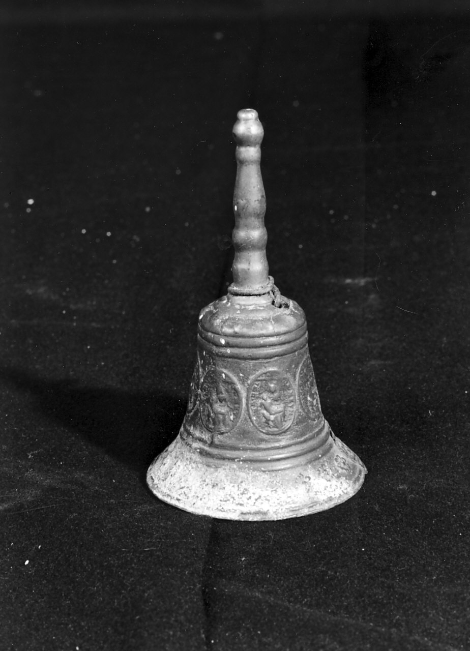 Pietà (campanello, opera isolata) - bottega calabrese (fine/inizio secc. XVIII/ XIX)