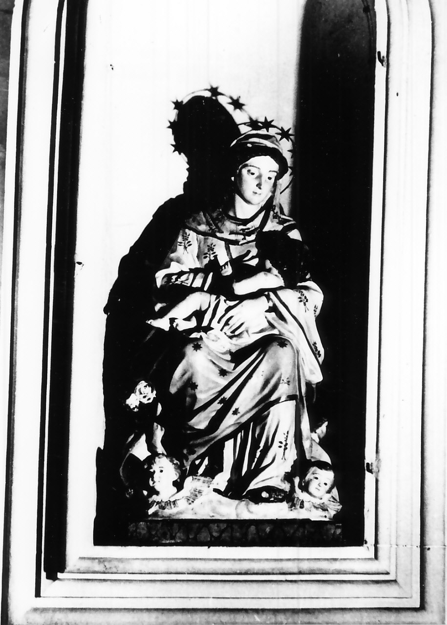 Madonna delle Grazie, Madonna con Bambino (statua, opera isolata) - bottega calabrese (fine/inizio secc. XVIII/ XIX)