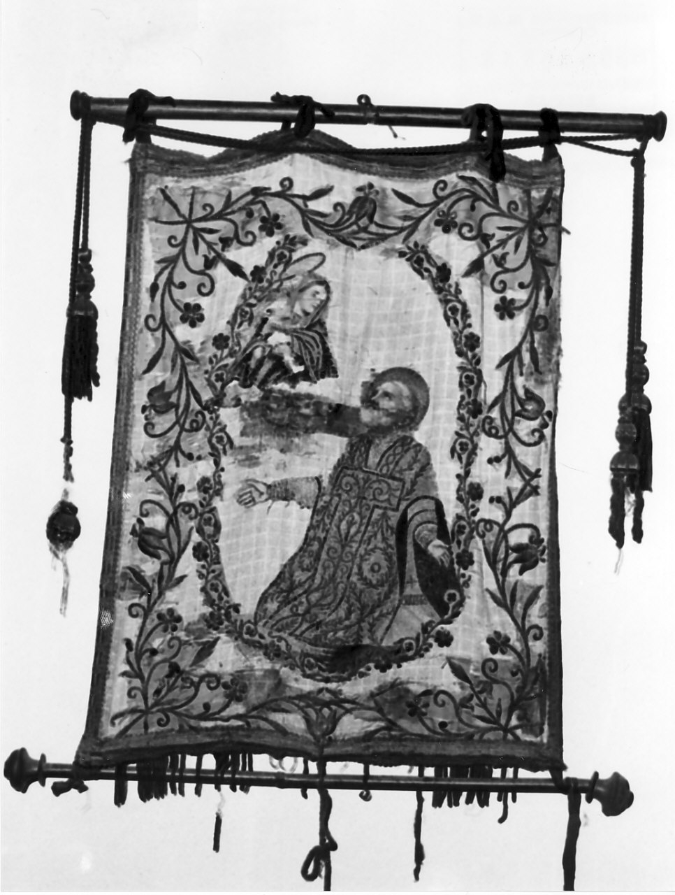 San Filippo Neri ha la visione della Madonna con Bambino (stendardo processionale, opera isolata) - manifattura calabrese (fine/inizio secc. XIX/ XX)