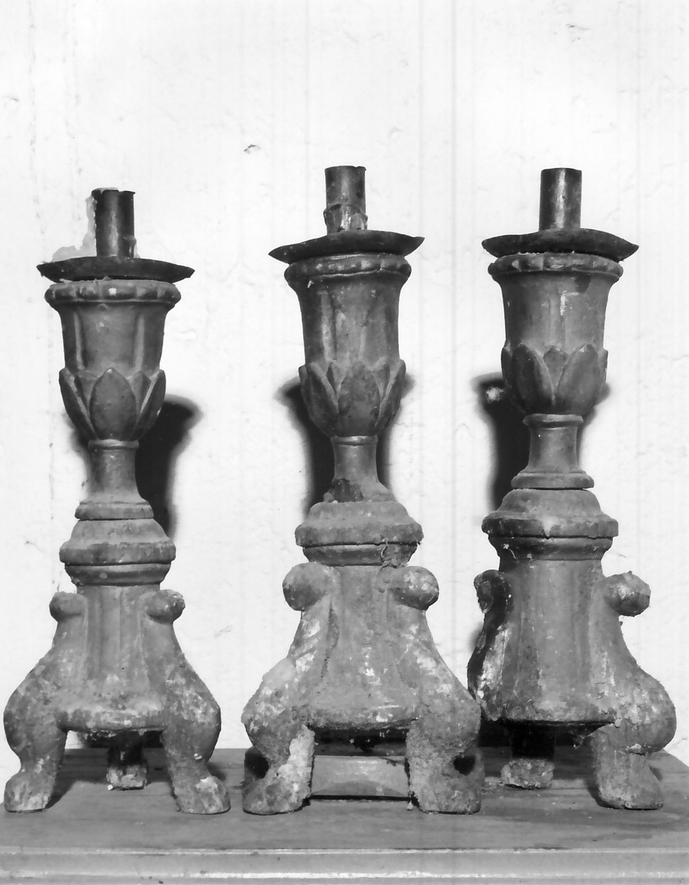 candeliere, serie - bottega calabrese (sec. XVIII, sec. XIX)