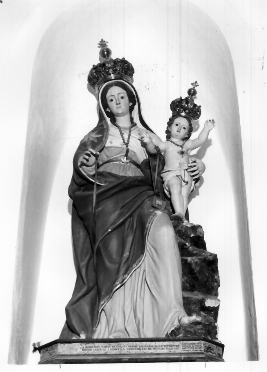 Madonna del Carmelo (statua, opera isolata) di Musitano Raffaelangelo (sec. XIX)