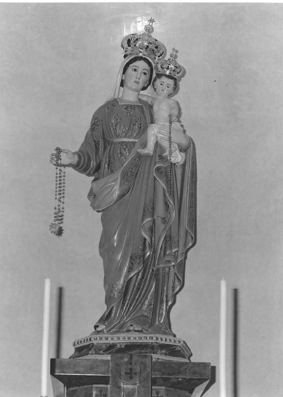 Madonna del Rosario (statua, opera isolata) - bottega Italia meridionale (fine/inizio secc. XIX/ XX)