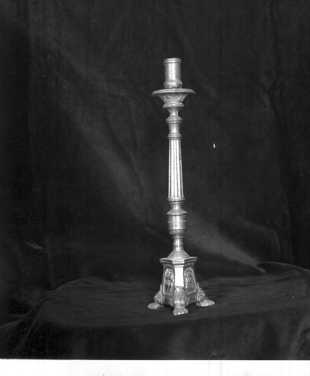 candeliere d'altare, serie - bottega calabrese (inizio sec. XX)