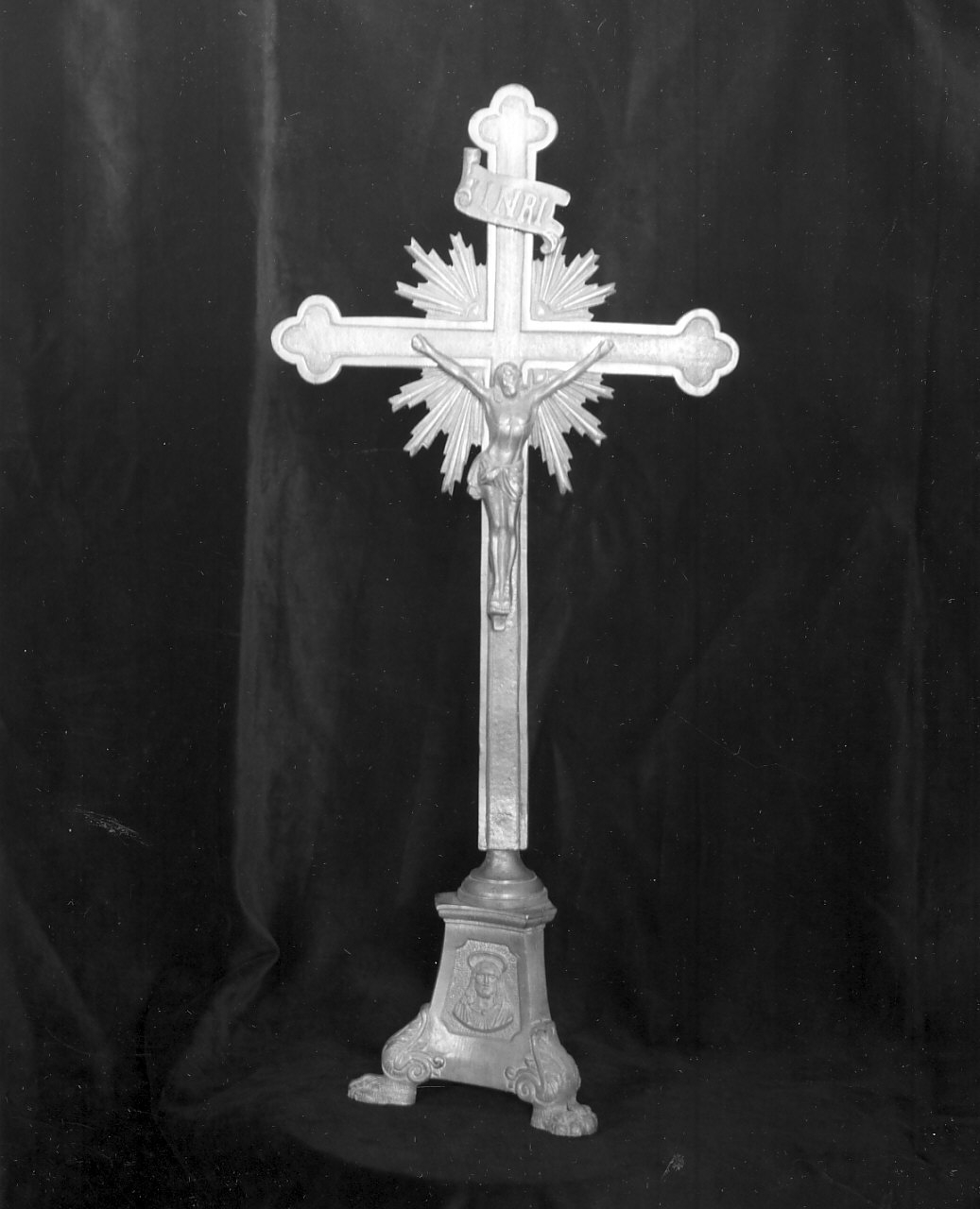 croce d'altare - bottega calabrese (inizio sec. XX)