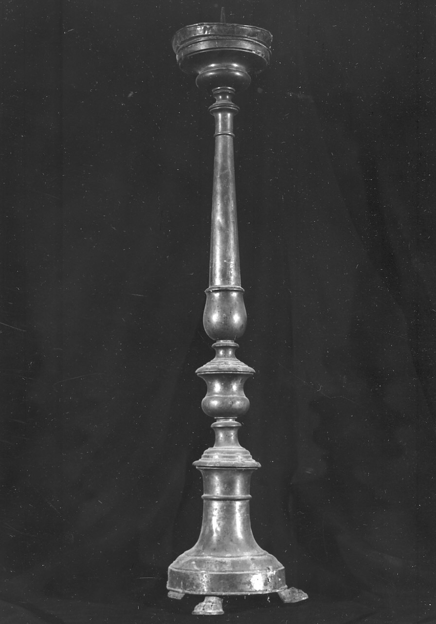 candeliere d'altare, serie - bottega calabrese (fine sec. XIX)
