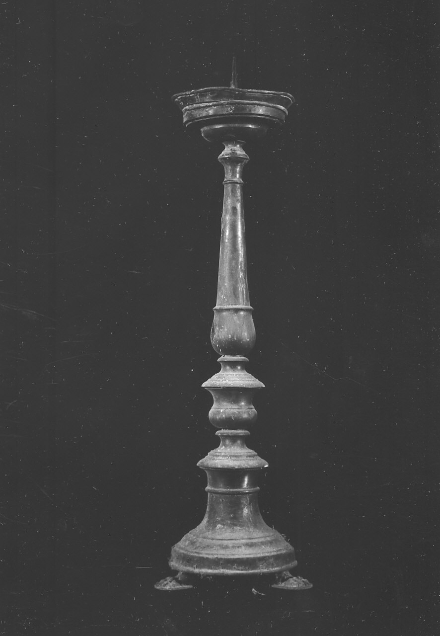 candeliere d'altare, serie - bottega calabrese (fine sec. XIX)
