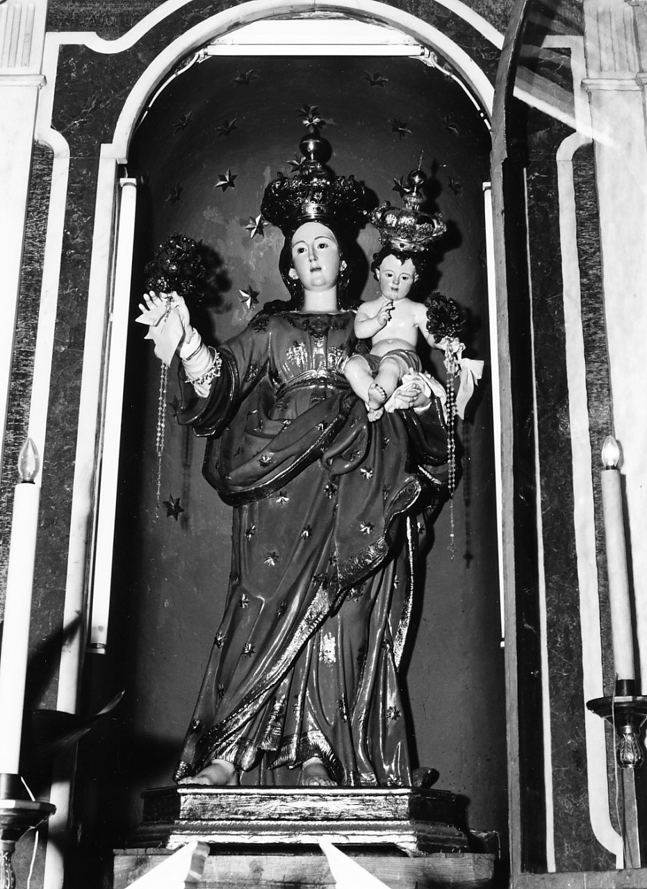 Madonna del Rosario (statua, opera isolata) - bottega Italia meridionale (prima metà sec. XIX)