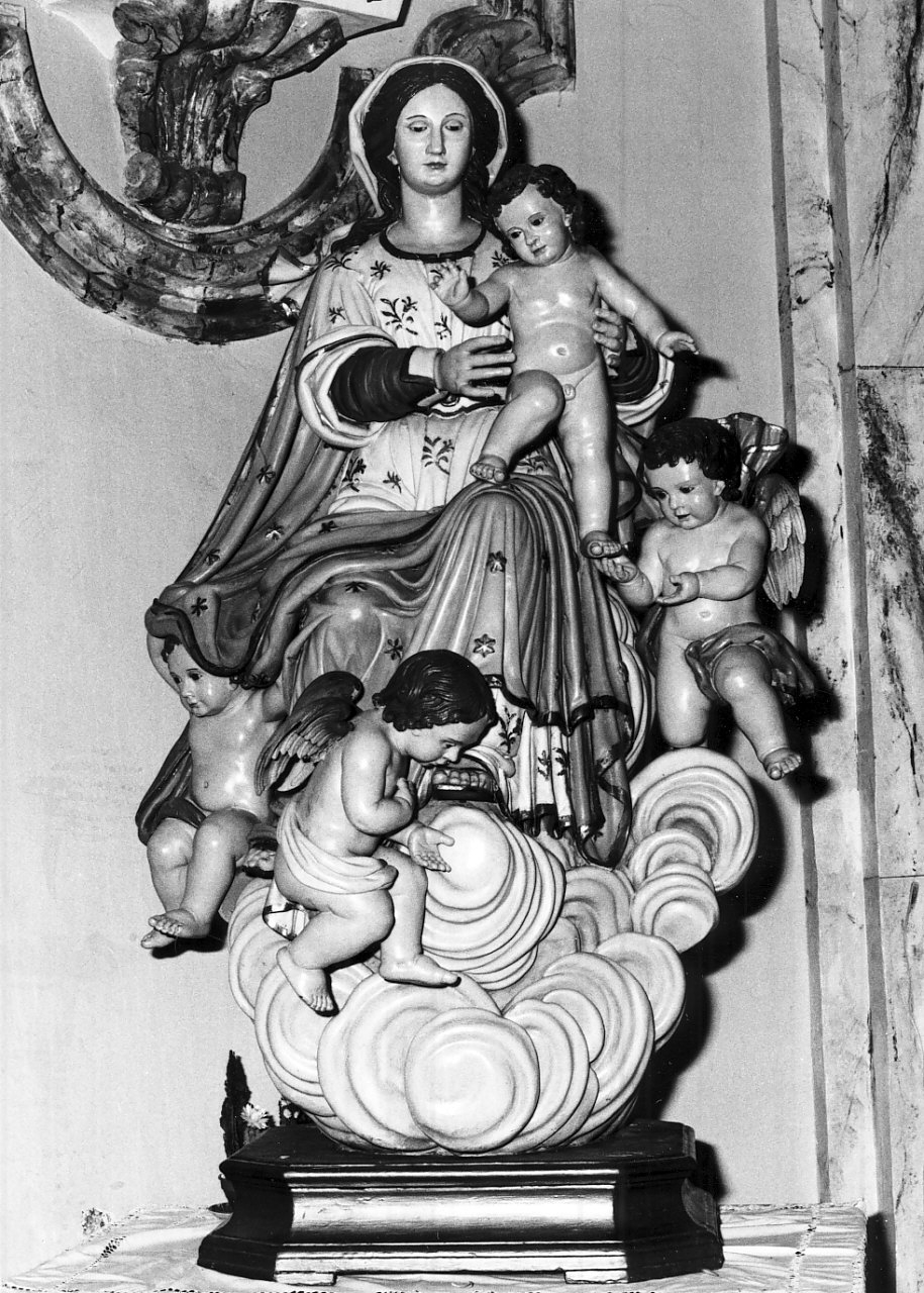 Madonna delle Grazie, Madonna con Bambino e angeli (gruppo scultoreo) - bottega serrese (sec. XVIII)