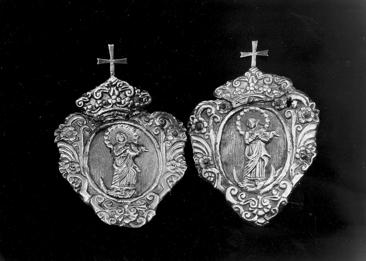 Madonna Immacolata (emblema di confraternita, serie) - bottega Italia meridionale (sec. XVIII)
