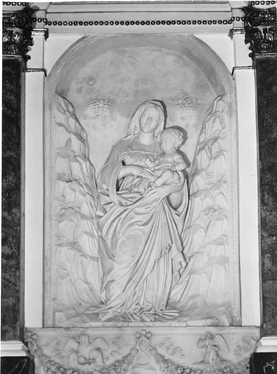 Madonna della Neve (rilievo) di Caccavello Salvatore (cerchia) (seconda metà sec. XVI)