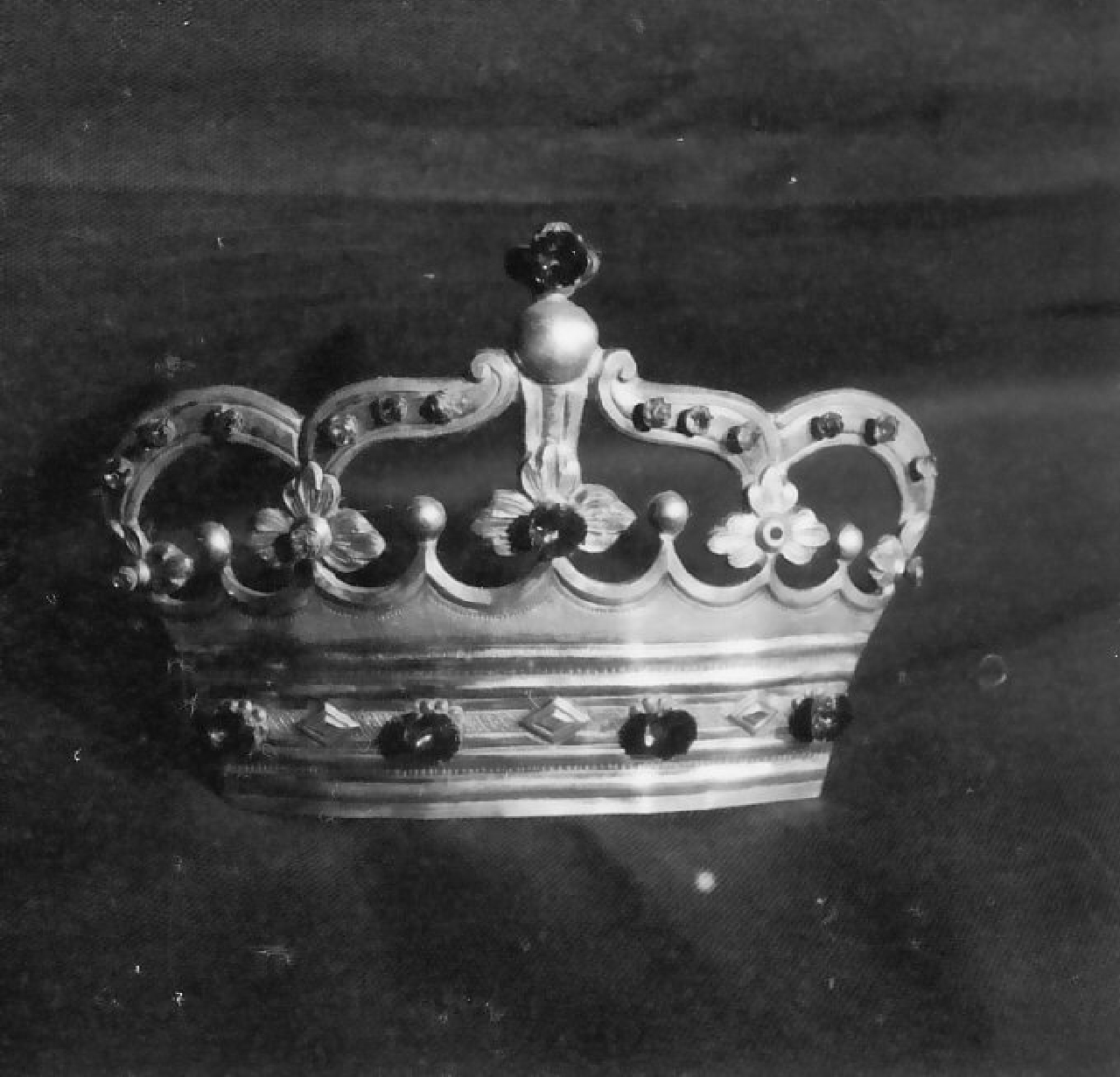 corona di immagine sacra - bottega Italia meridionale (prima metà sec. XIX)