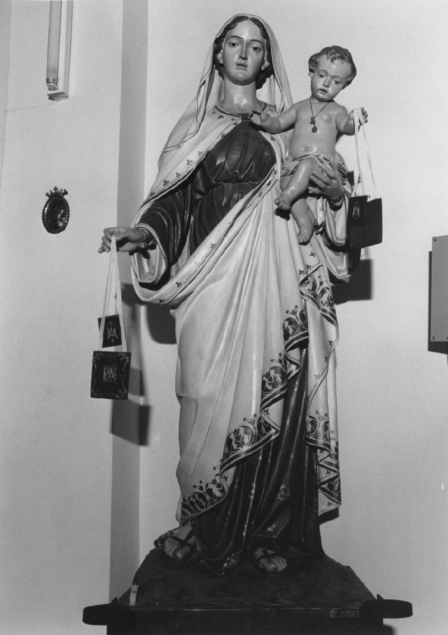 Madonna del Carmelo (statua, opera isolata) di Malecore Giuseppe (inizio sec. XX)